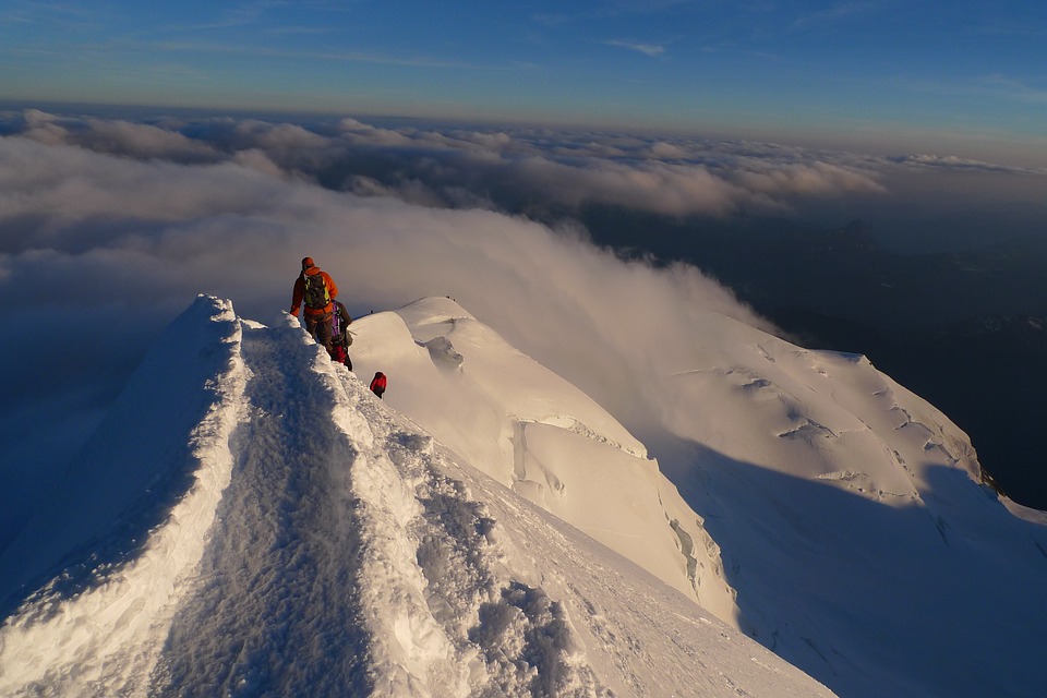 descent-3974441_960_720
