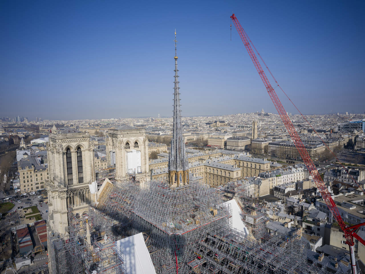 rebatir-notre-dame-de-paris-43_42a1822f_240415075804_1280x960